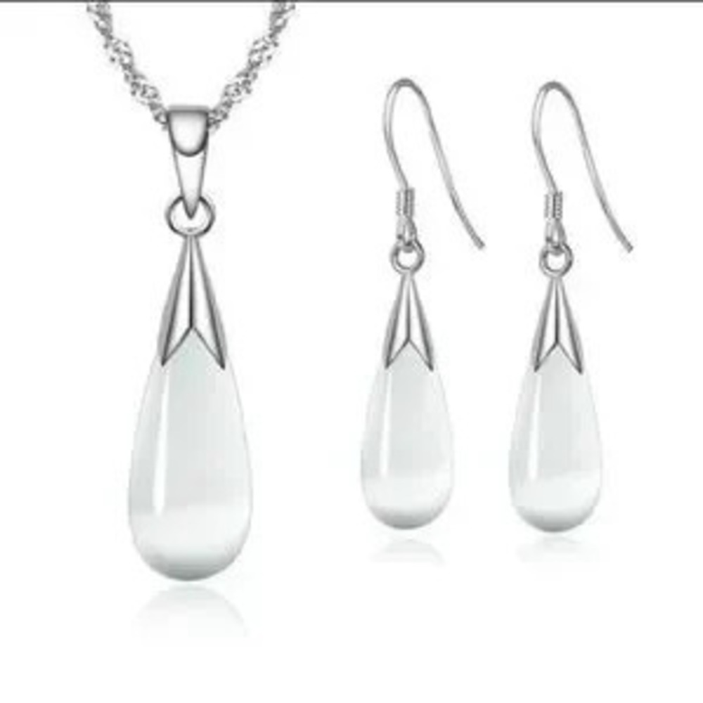 Silver Teardrop Necklace with Translucent Gemstone
